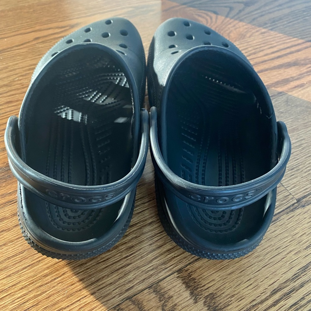 Crocs - Picture 2 of 5